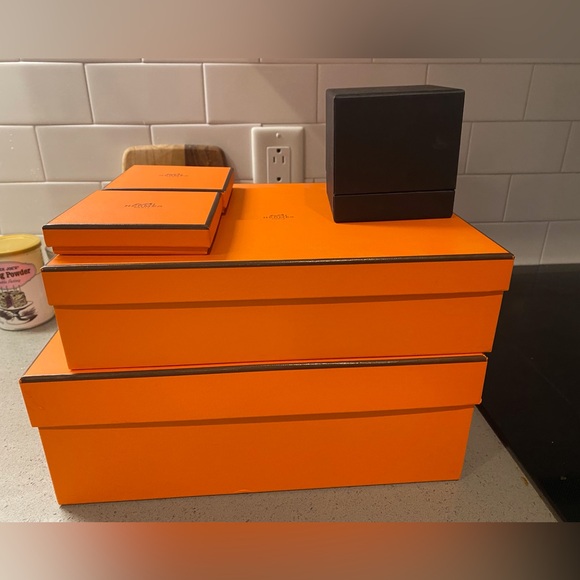 4 Hermes Orange Box Set and 2 Chanel Boxes - Picture 4 of 9